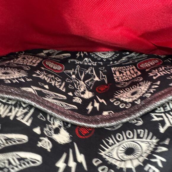 Cruella de Vil Villains Love Hate Vinyl Metallic Crossbody - Picture 5 of 10